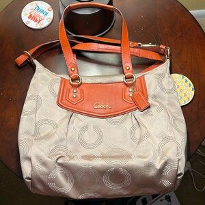 Cream cloth Coach bag with Orange leather and gold hardware